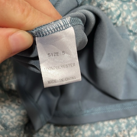 Blue White Long Sleeve V-Neck Sundress Ruffle Smocked Tiered Sheer Lined Small - Picture 9 of 10